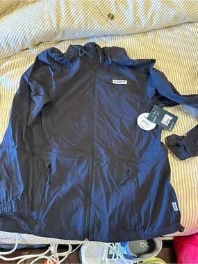 Magellan Outdoors Women’s Hooded Windbreaker